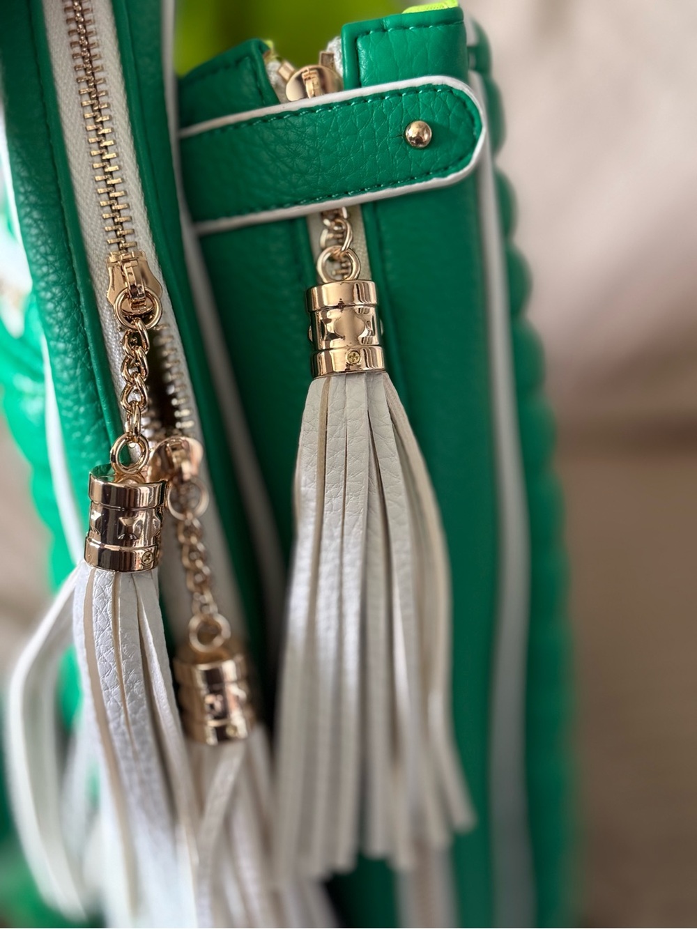 Green Quilted Tennis Racket Bag - Picture 5 of 6
